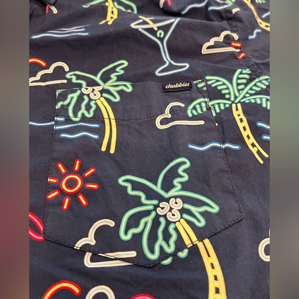 Chubbies Mens Button Down Shirt Tropical Neon Print Tiki Cruise Beach Large EUC - Picture 3 of 5